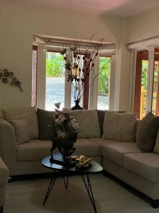 Villa Reina Buena Vista